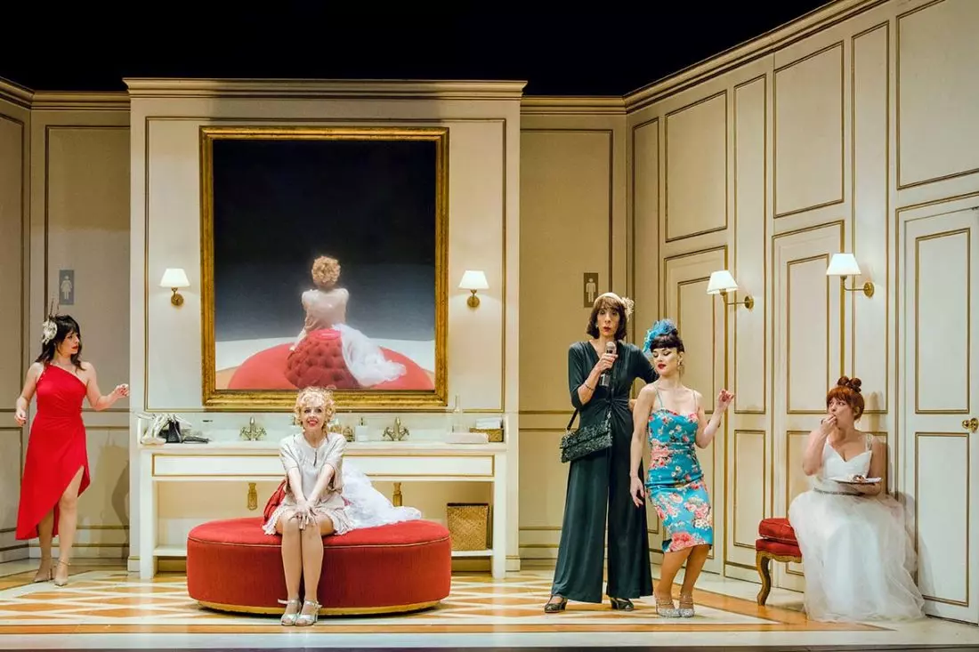 La obra aborda temas como la sexualidad o la familia. Foto: Teatro Lara