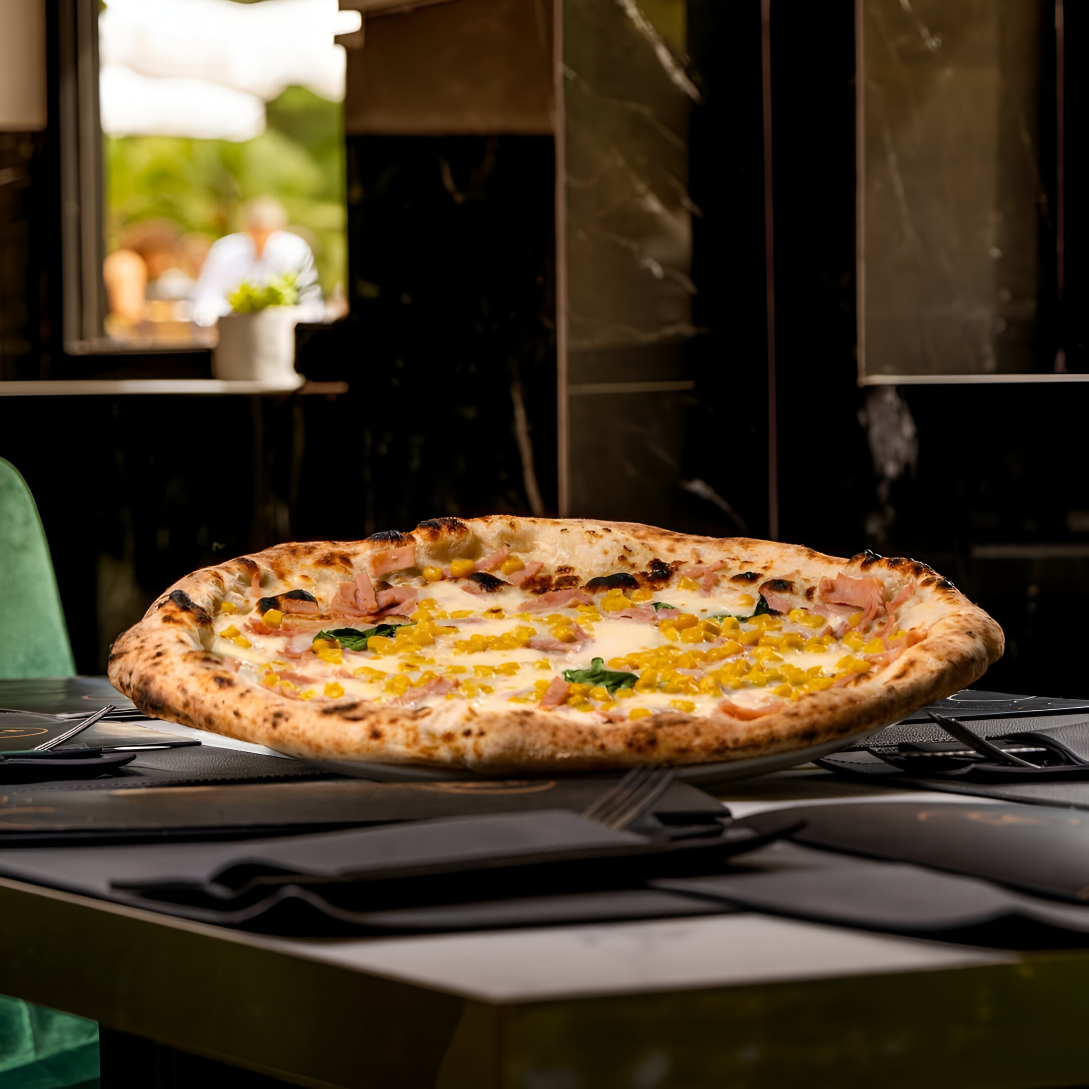 La Regina: 25 pizzas, el mejor pizzaiolo del mundo y olor a Nápoles</span><h3 class="the-subtitle">Gennaro Arrichiello, Mejor Pizzaiolo Joven del mundo 2024, defiende la sencillez: harina, agua, sal, levadura… y un horno a 380–450 °C durante 90–120 segundos.</h2>
