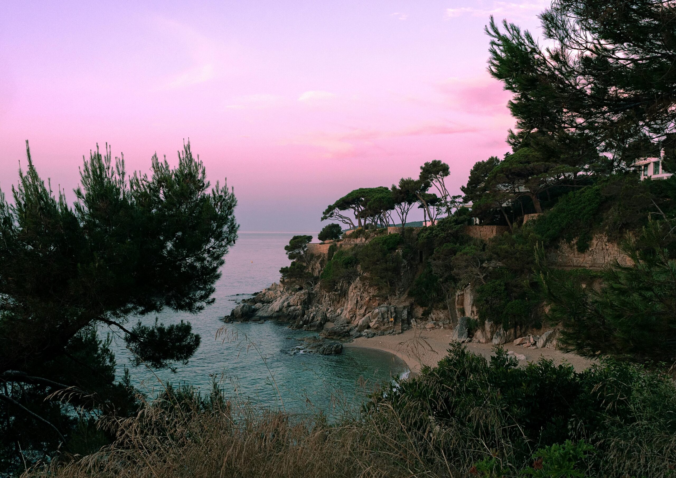Mallorca en octubre o cuando la isla por fin respira</span><h3 class="the-subtitle">Los mallorquines tienen un secreto: octubre es cuando recuperan su isla. Y ahora tú también puedes vivirla como ellos.</h2>